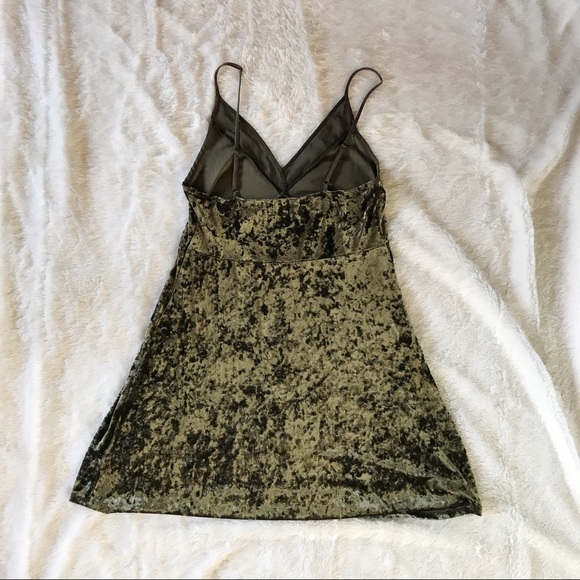 Green Velvet Party Dress - Picture 2 of 5